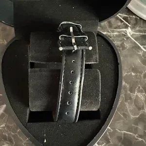 Elvis Presley watch in heart case. EUC Accessories | Elvis Presley Watch In Heart Case Euc | Poshmark main image 2